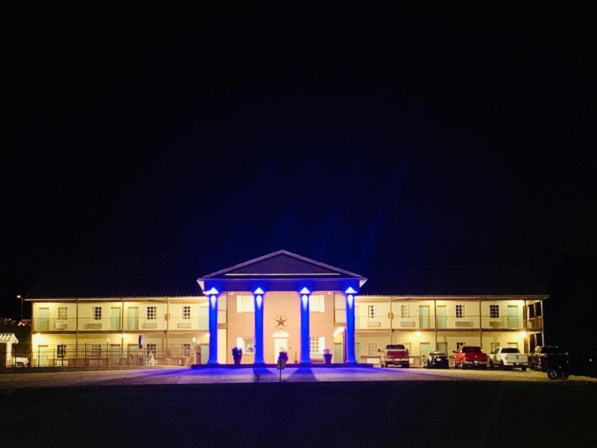 Weston Inn & Suites Rusk Exterior photo